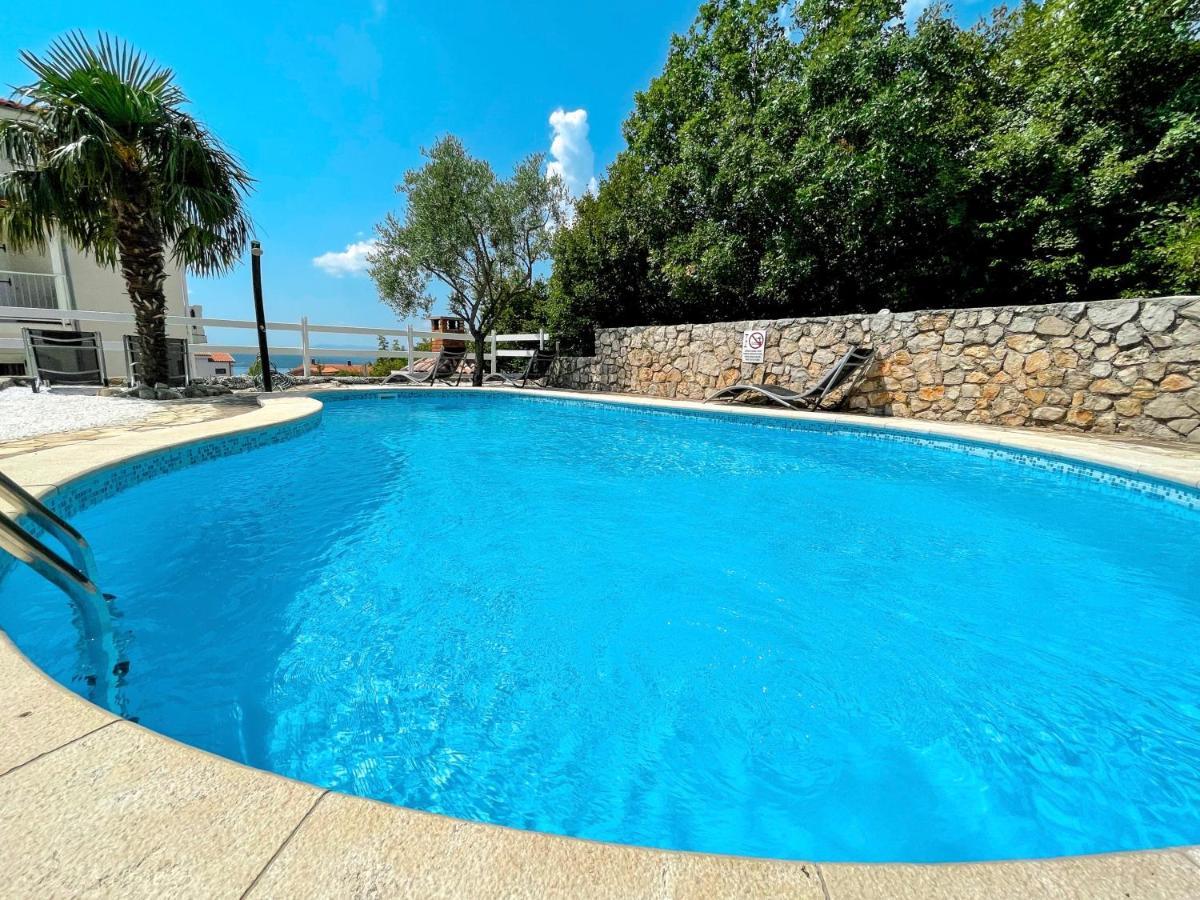 Apartments Villa Klaudia - Adults Only Цриквеница Экстерьер фото