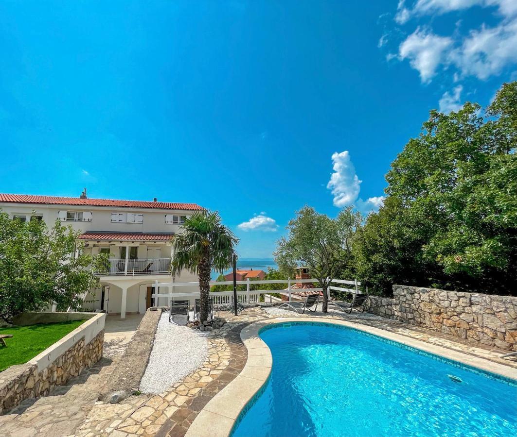Apartments Villa Klaudia - Adults Only Цриквеница Экстерьер фото