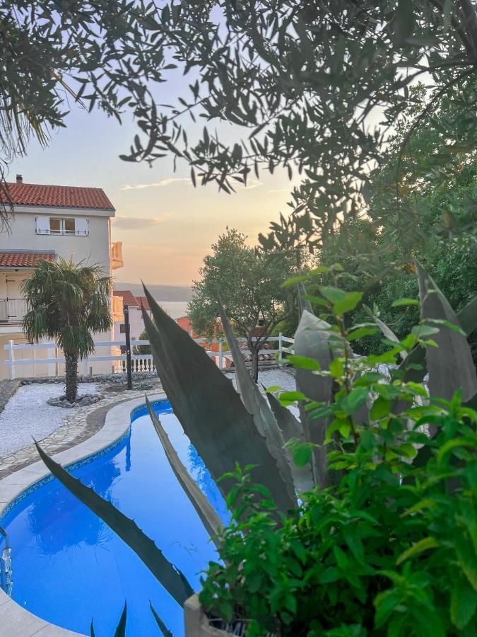 Apartments Villa Klaudia - Adults Only Цриквеница Экстерьер фото