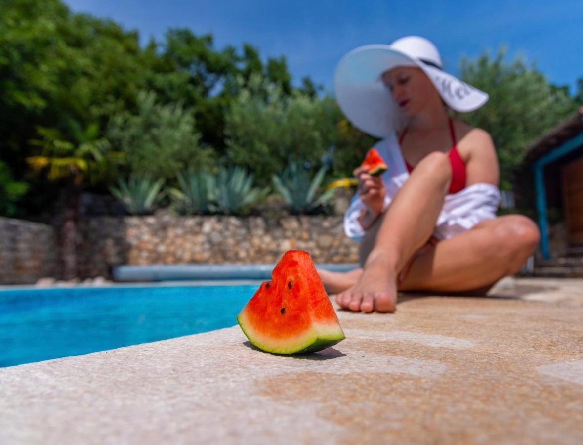 Apartments Villa Klaudia - Adults Only Цриквеница Экстерьер фото