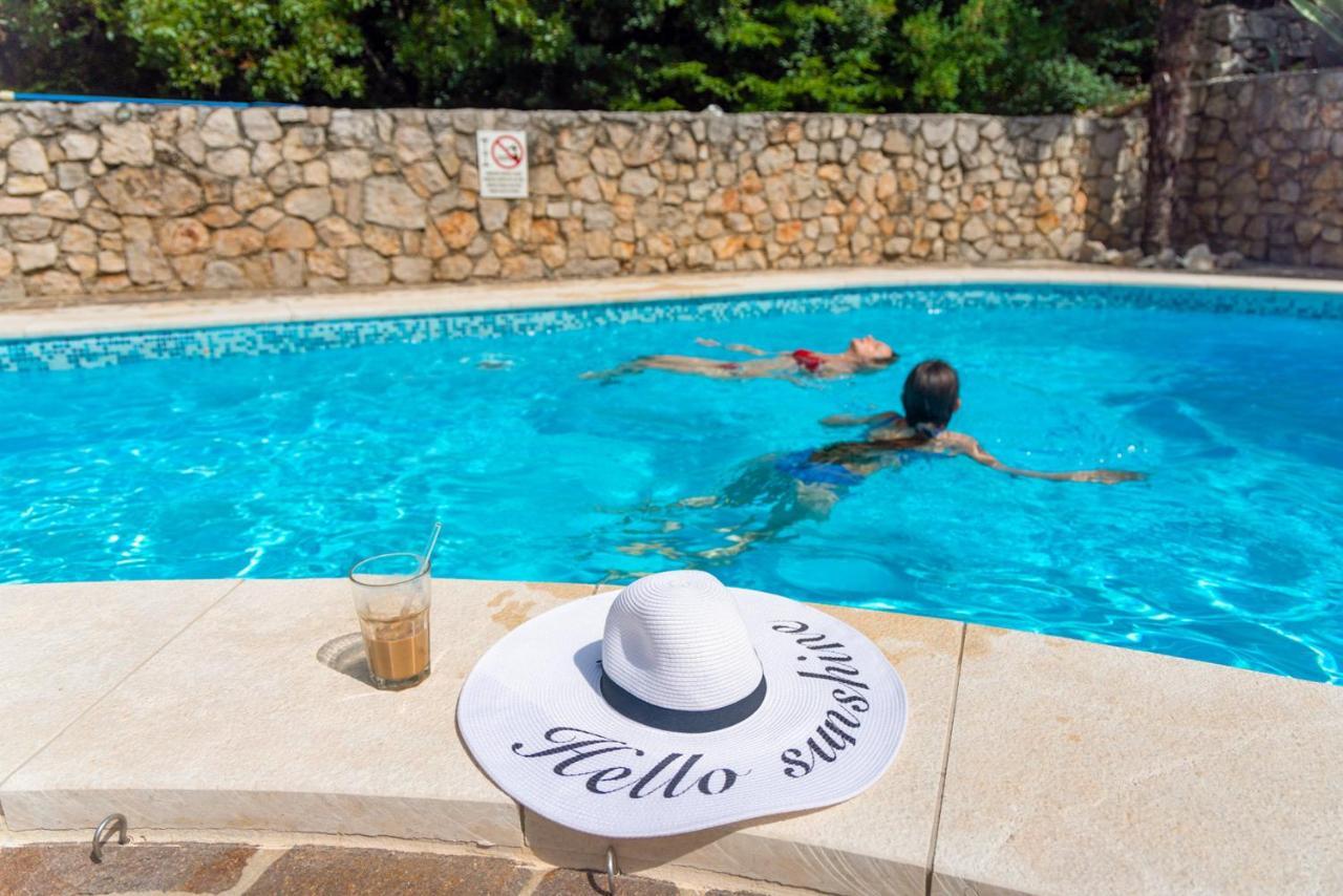 Apartments Villa Klaudia - Adults Only Цриквеница Экстерьер фото
