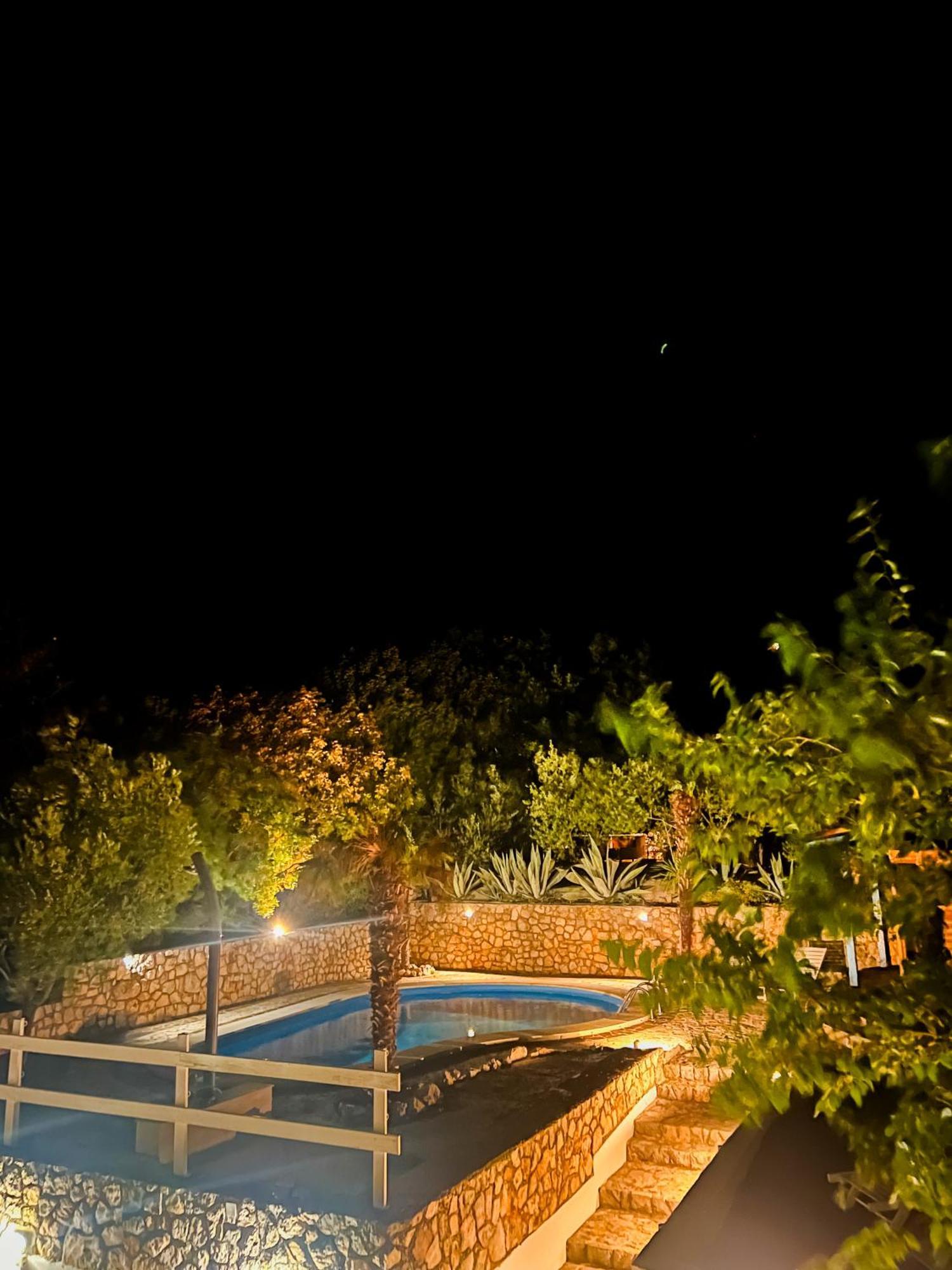 Apartments Villa Klaudia - Adults Only Цриквеница Экстерьер фото